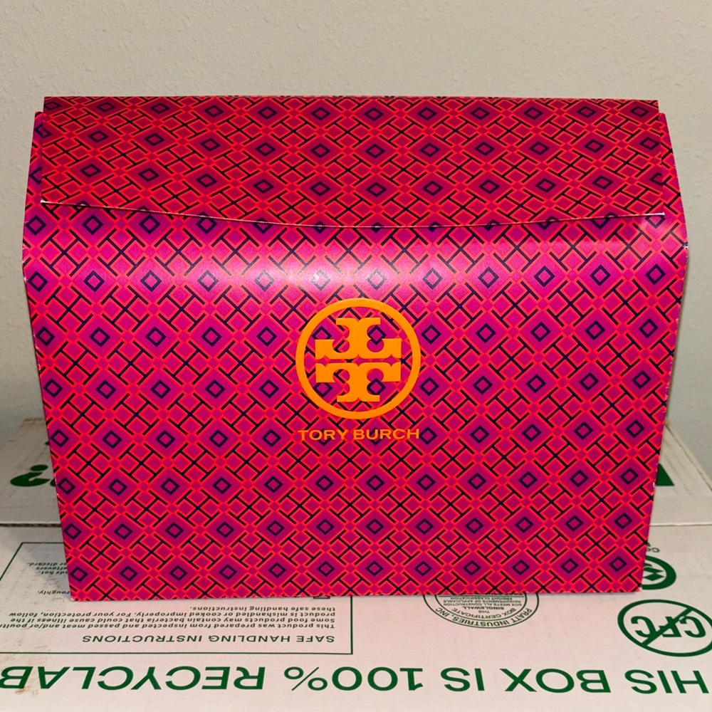 Tory Burch Miller Patent Leather Sea Shell Pink Sandal NEW IN BOX ; DUST BAG INC